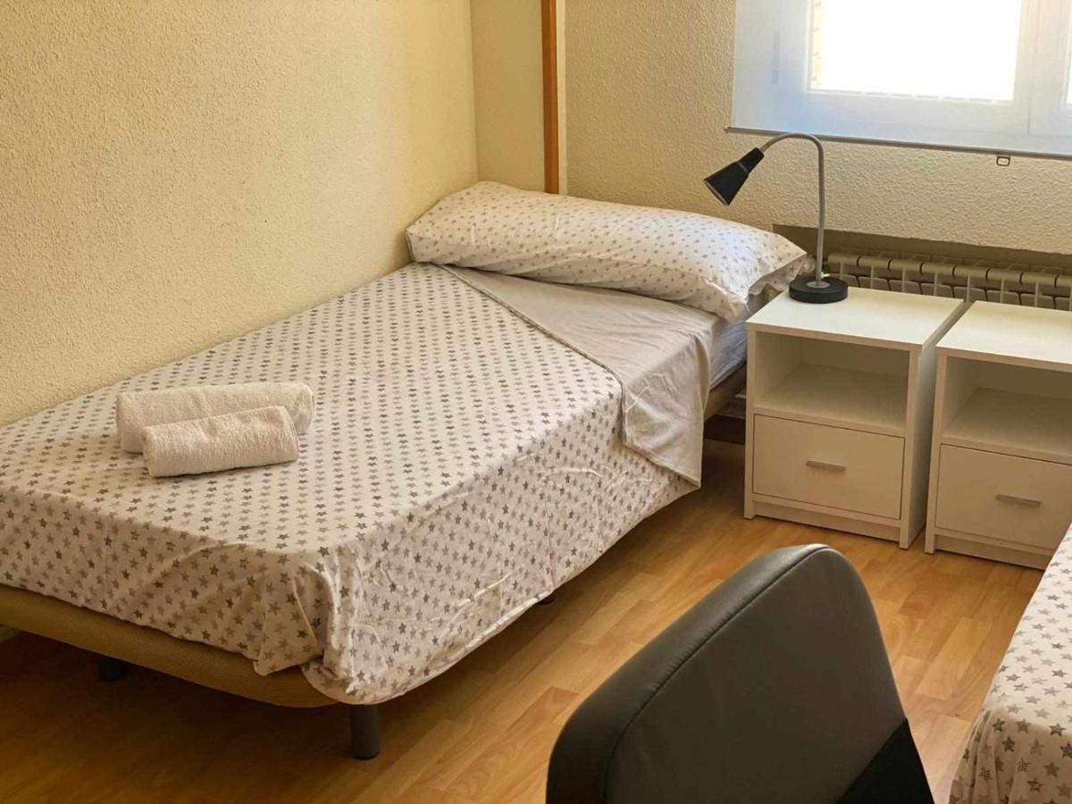 Bed and breakfast Residencia 12 Octubre *